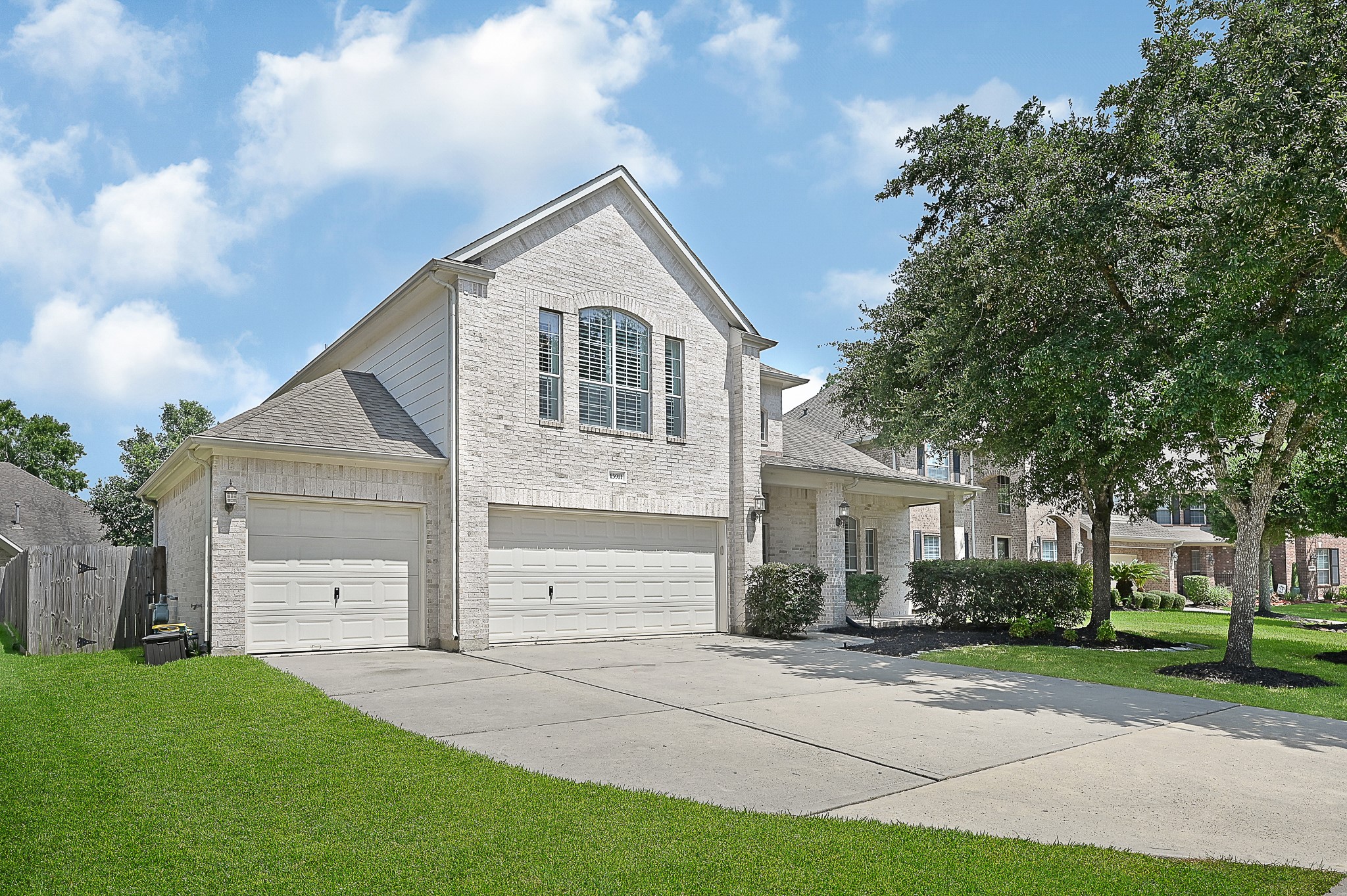 13911 Tallheath Court Houston TX 77044