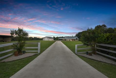 8122 Dairy Farm Road Chappell Hill TX 77426