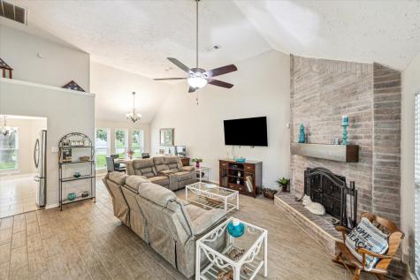730 S Illinois Avenue League City TX 77573