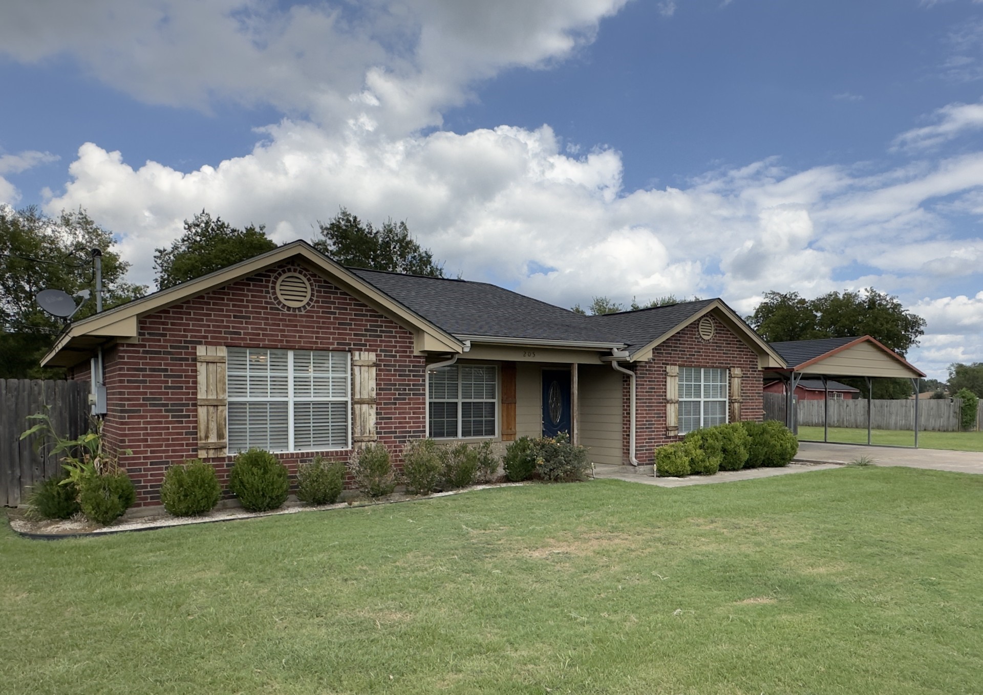 205 Majestic Prince Street Groesbeck TX 76642