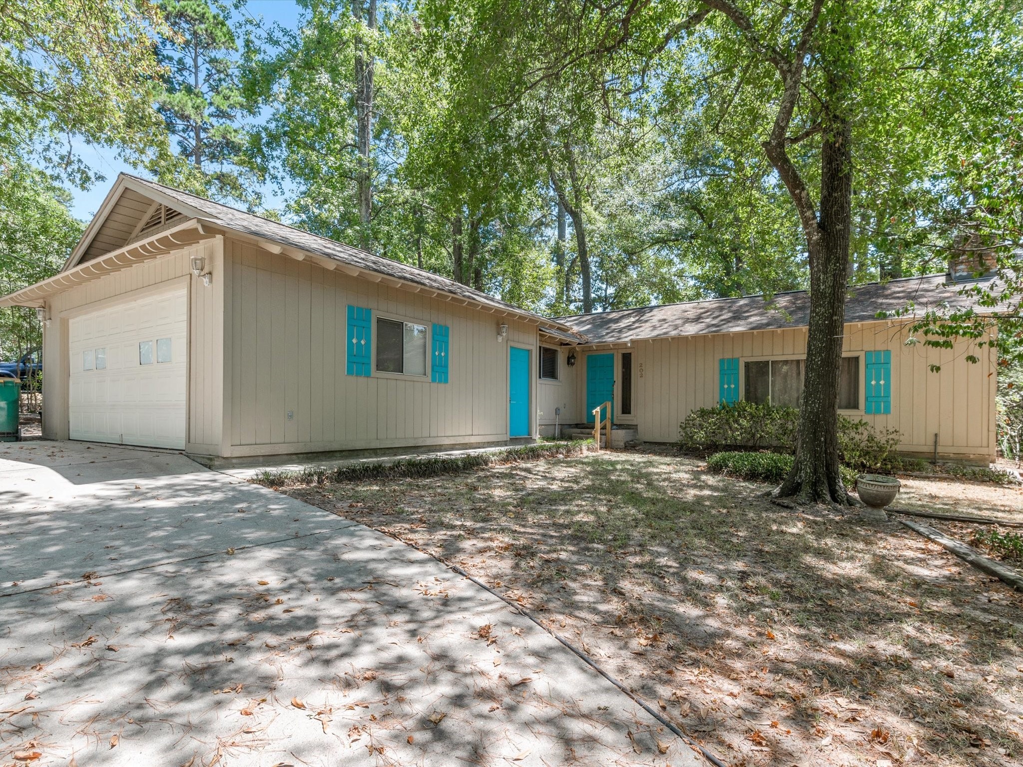 202 Deep Dale Lane Conroe TX 77304