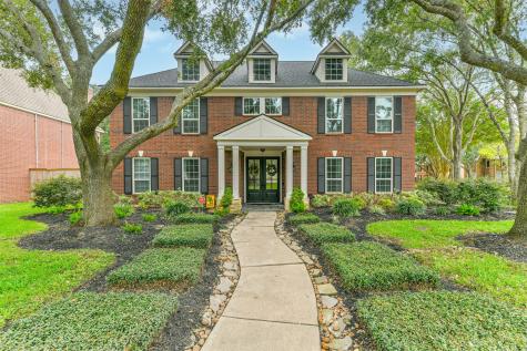 1807 Lakeside Lane Friendswood TX 77546
