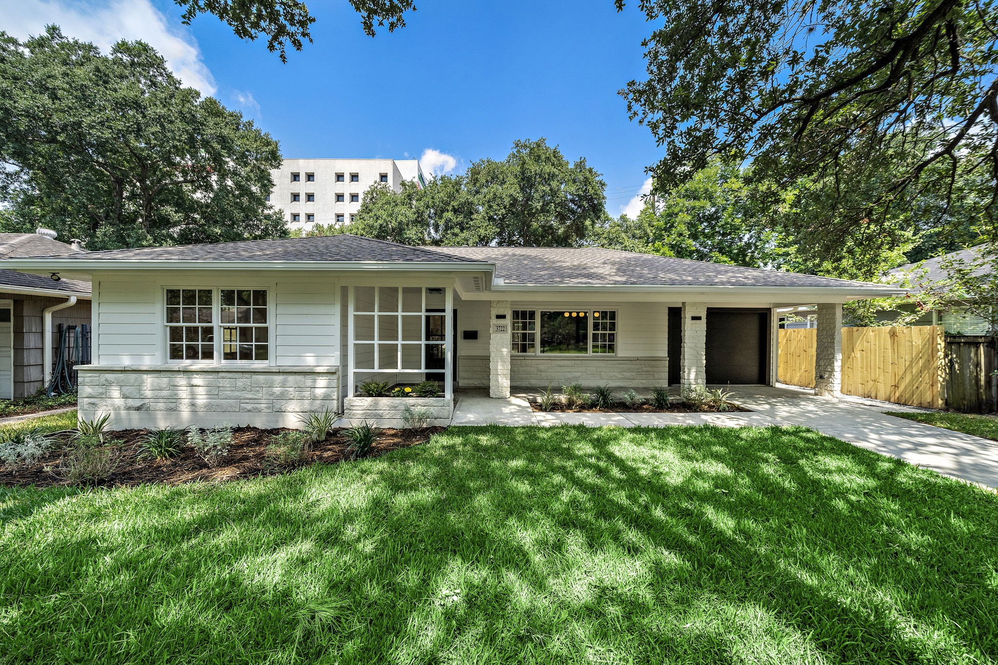 3722 Las Palmas Street Houston TX 77027