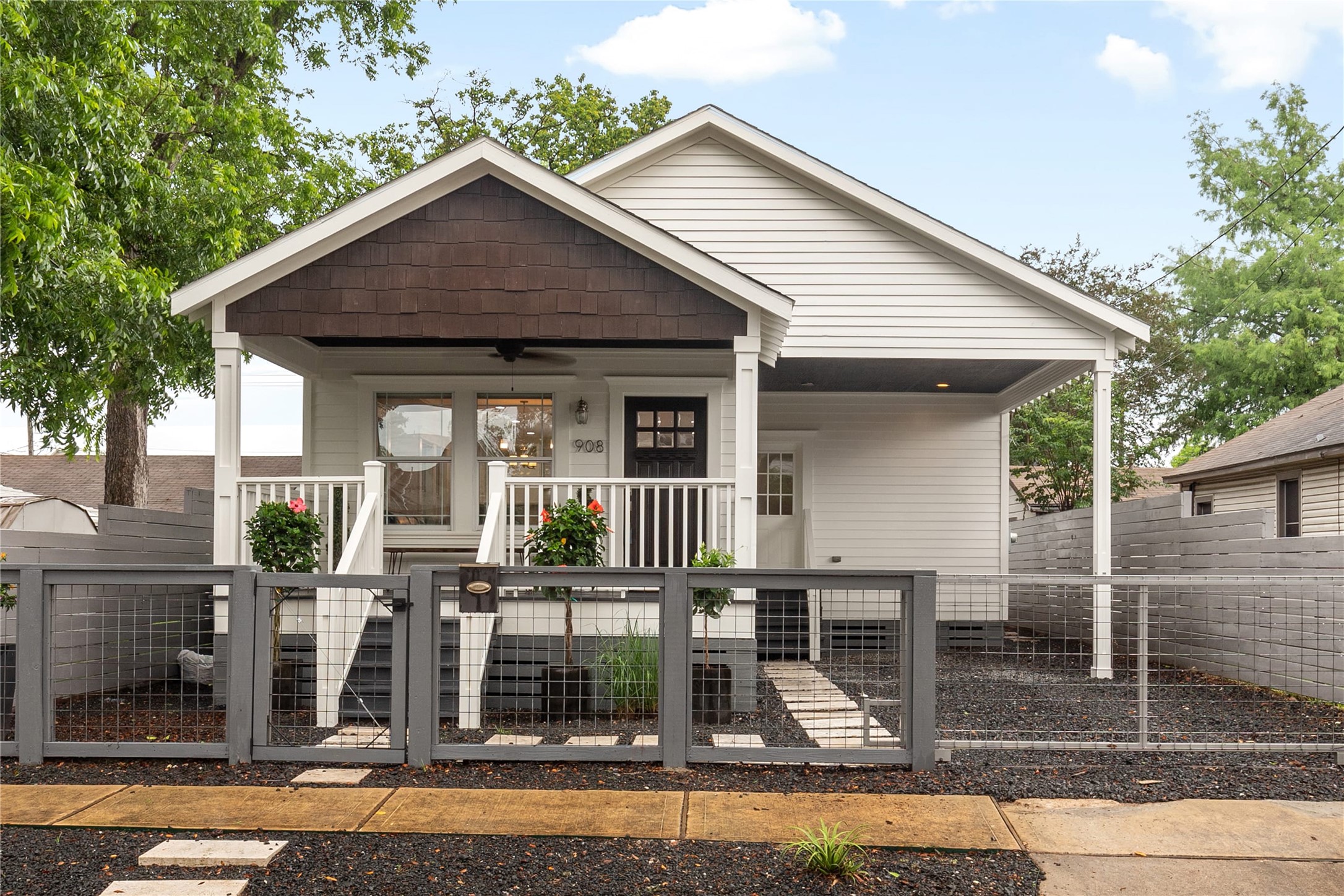 908 Louise Street Houston TX 77009