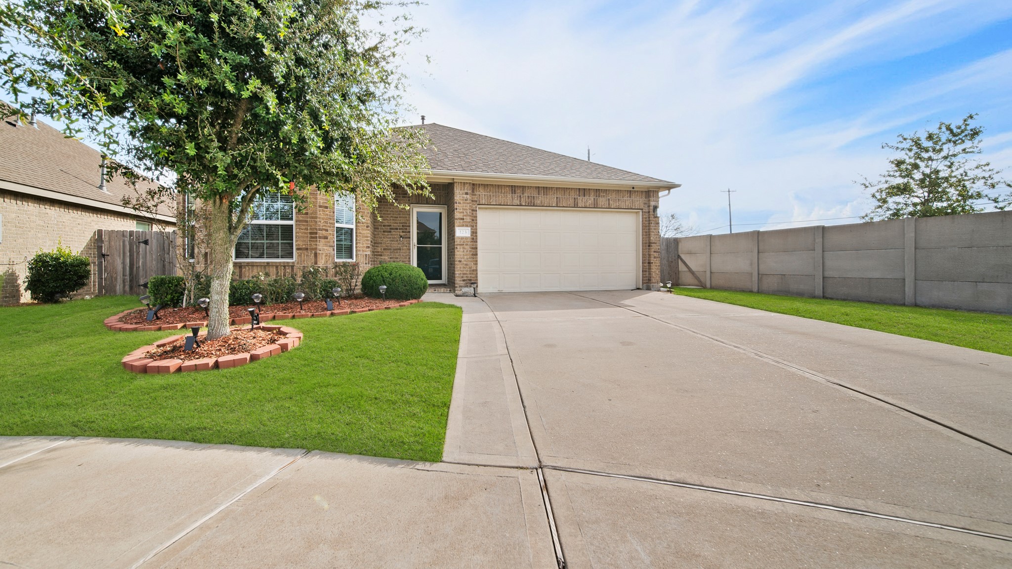 123 Dellwood Court La Marque TX 77568
