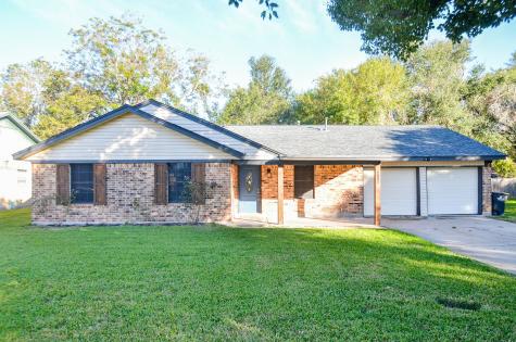 1802 Coffee Street Alvin TX 77511