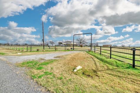 1125 Baker Lane Madisonville TX 77864
