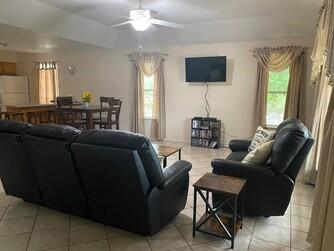 1285 Canyon Bend Canyon Lake TX 78133