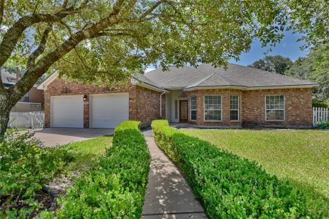702 Partridge Lane Eagle Lake TX 77434