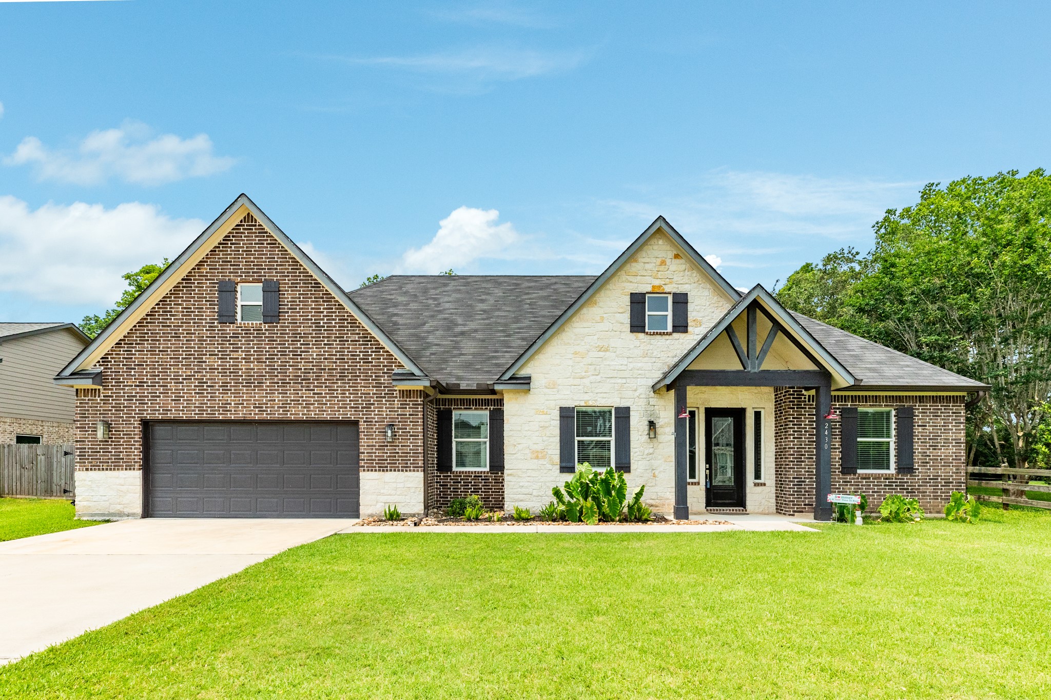 2430 Ridgewood Drive West Columbia TX 77486