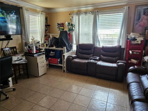 121 Norview Drive Houston TX 77022