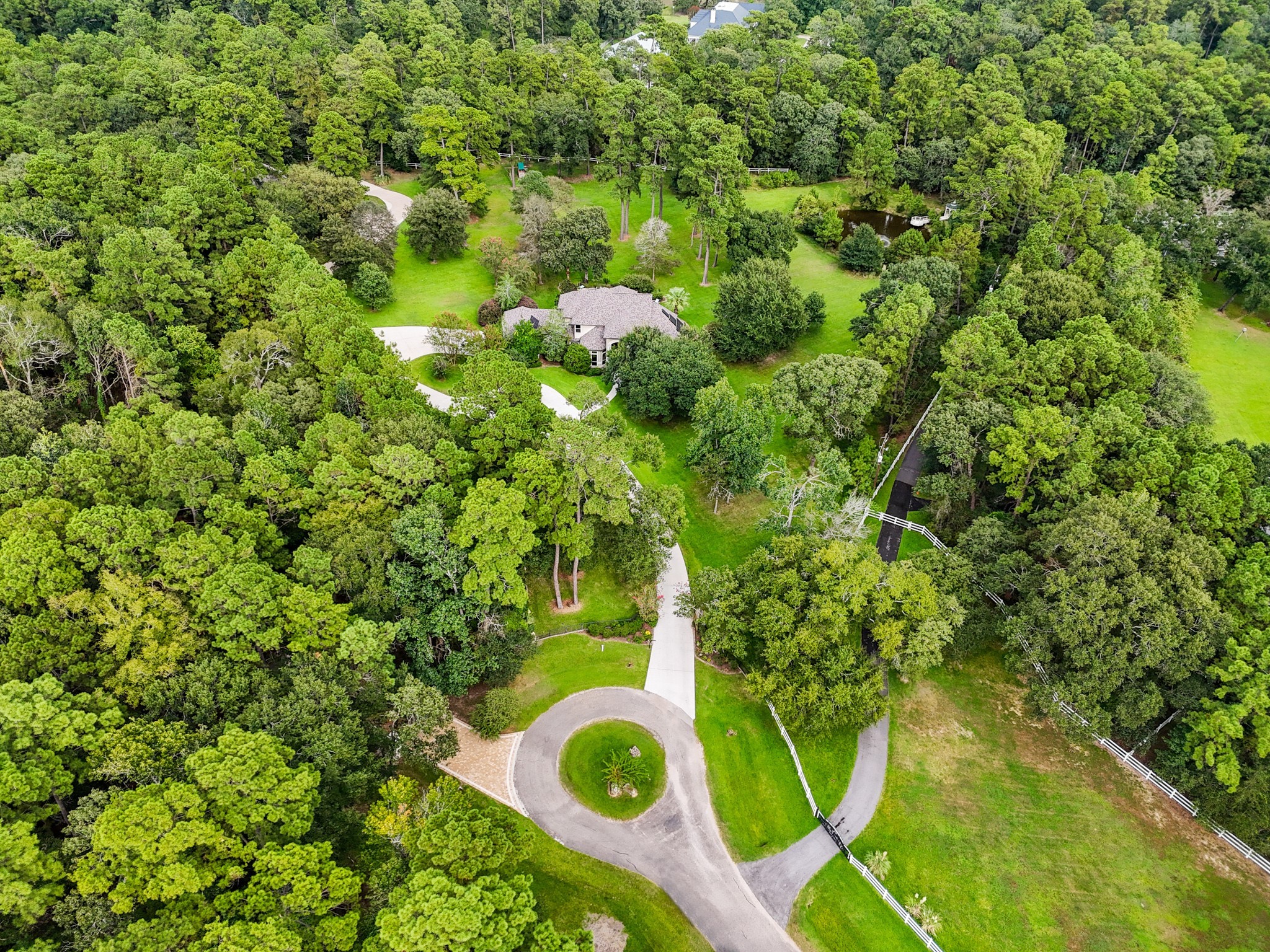 3 Los Encinos Drive Magnolia TX 77354