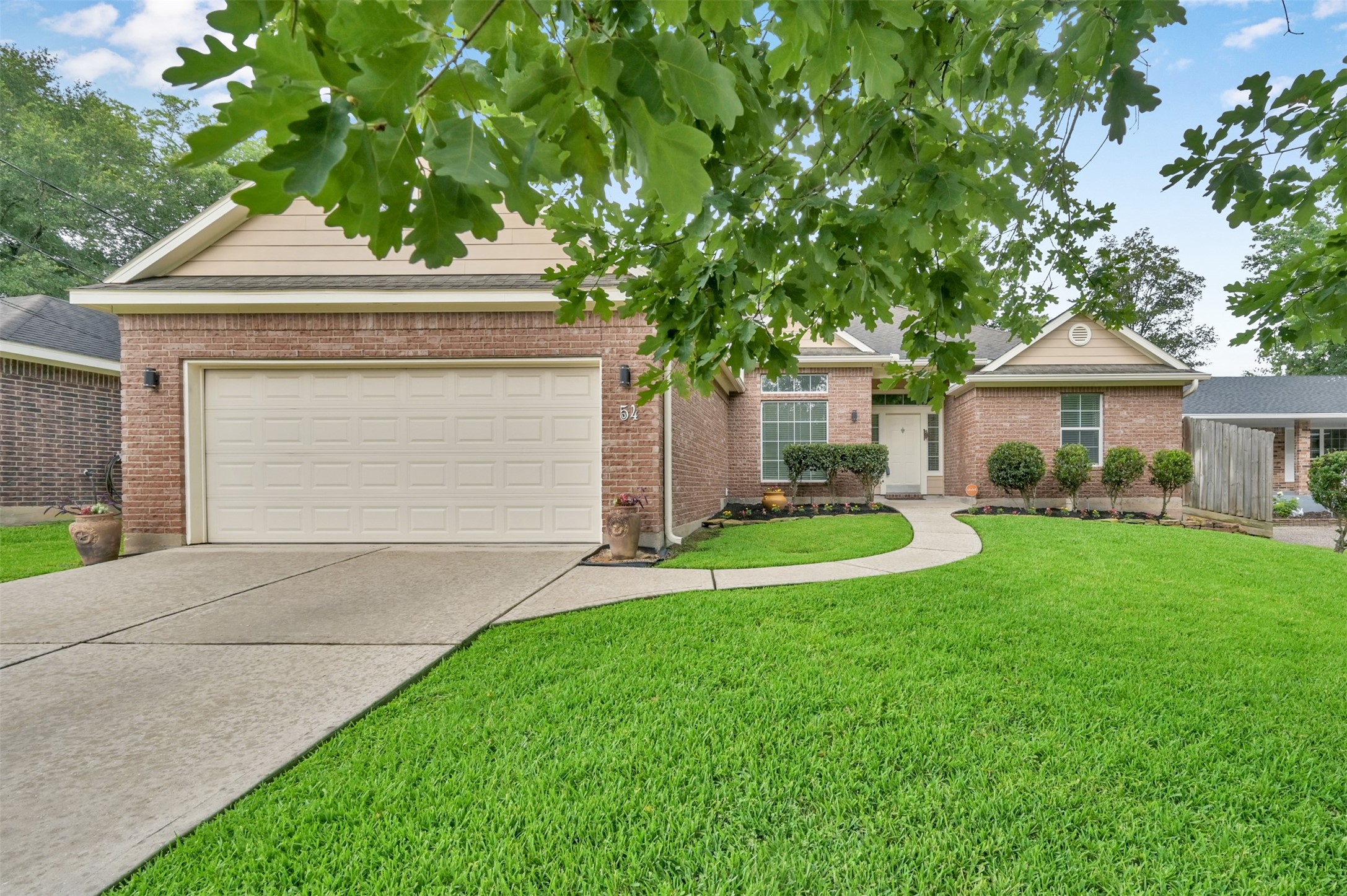 54 E Rolling Hills Drive Conroe TX 77304