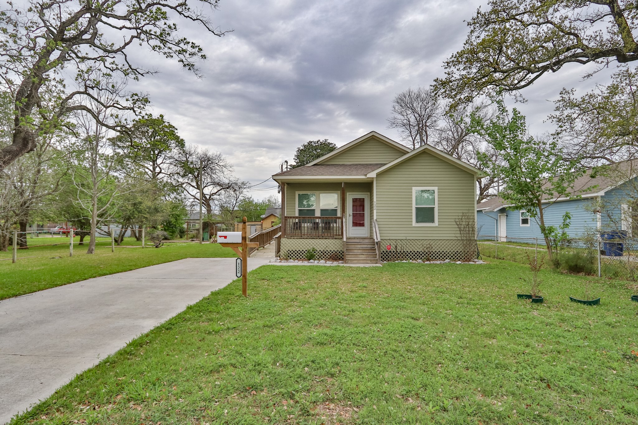 122 6th Avenue N Texas City TX 77590