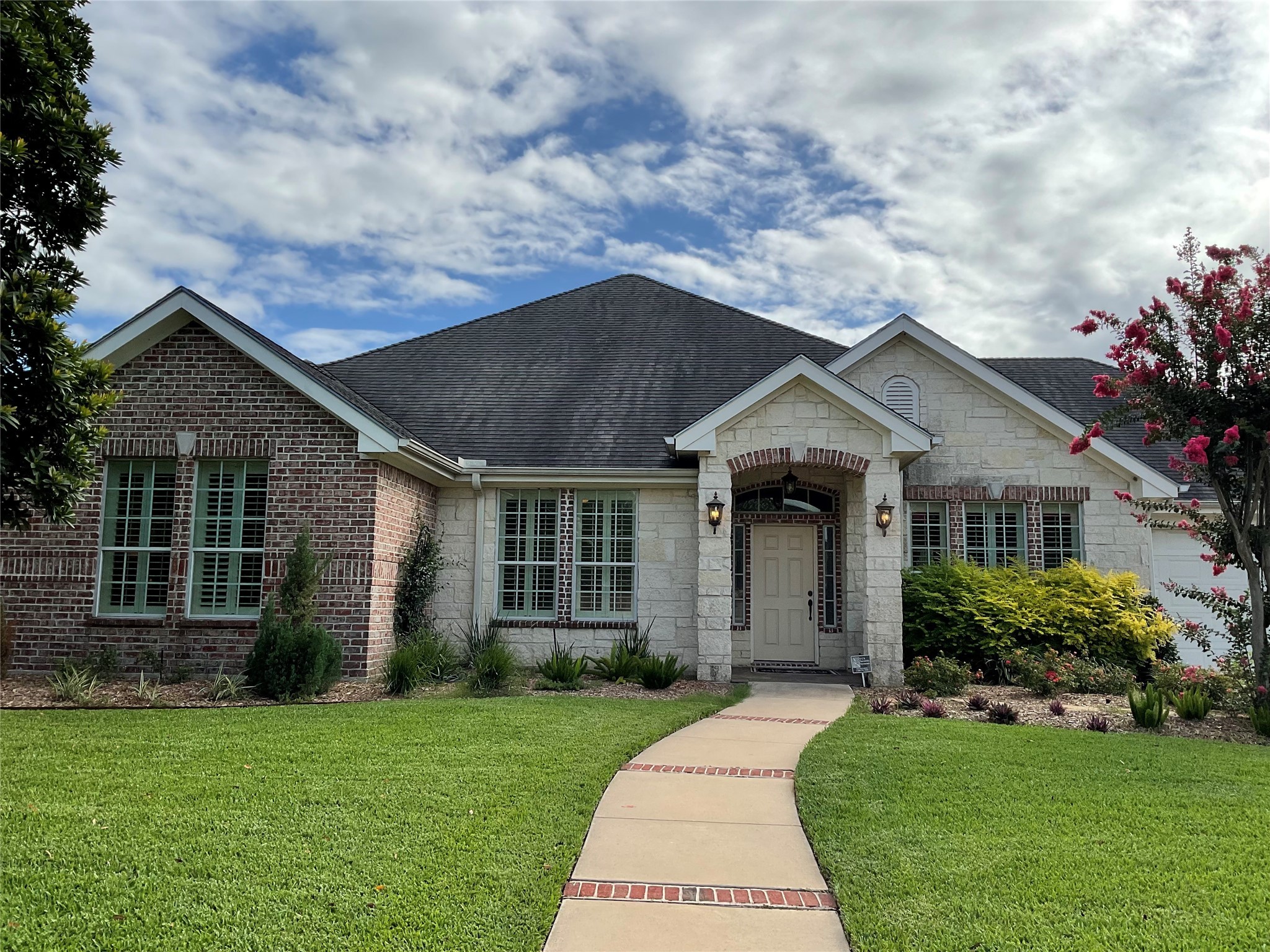 205 Tracy Lane Victoria TX 77904