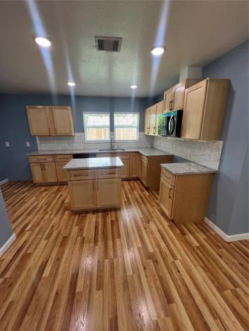 7613 Lady Street Houston TX 77021