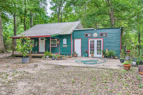58 County Road 3280 Cleveland TX 77327