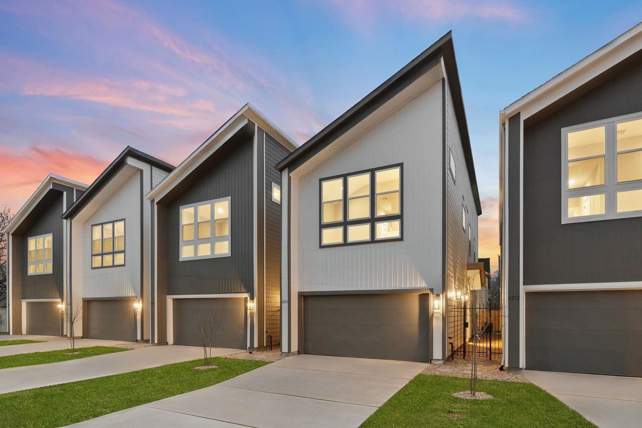 4210 Mckinley Street Houston TX 77051