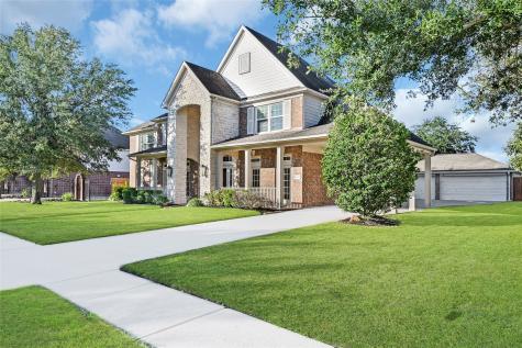 2002 Sandy Lake Drive Friendswood TX 77546