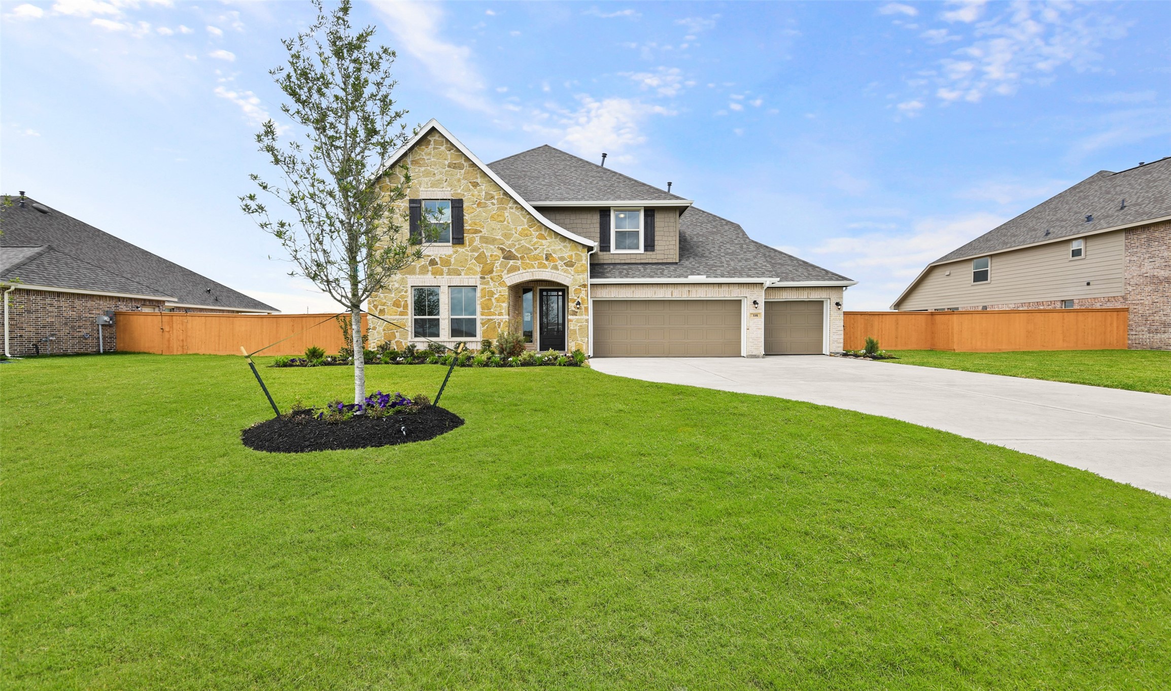 335 Hunter Ranch Way Dayton TX 77535