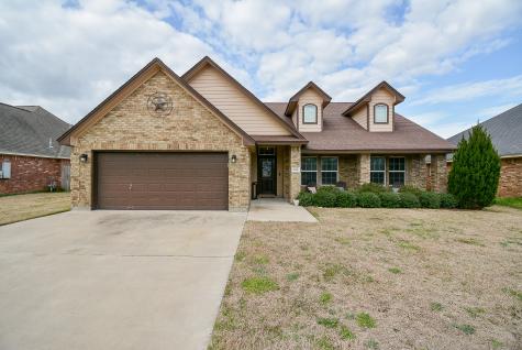 104 Franklin Street Clute TX 77531