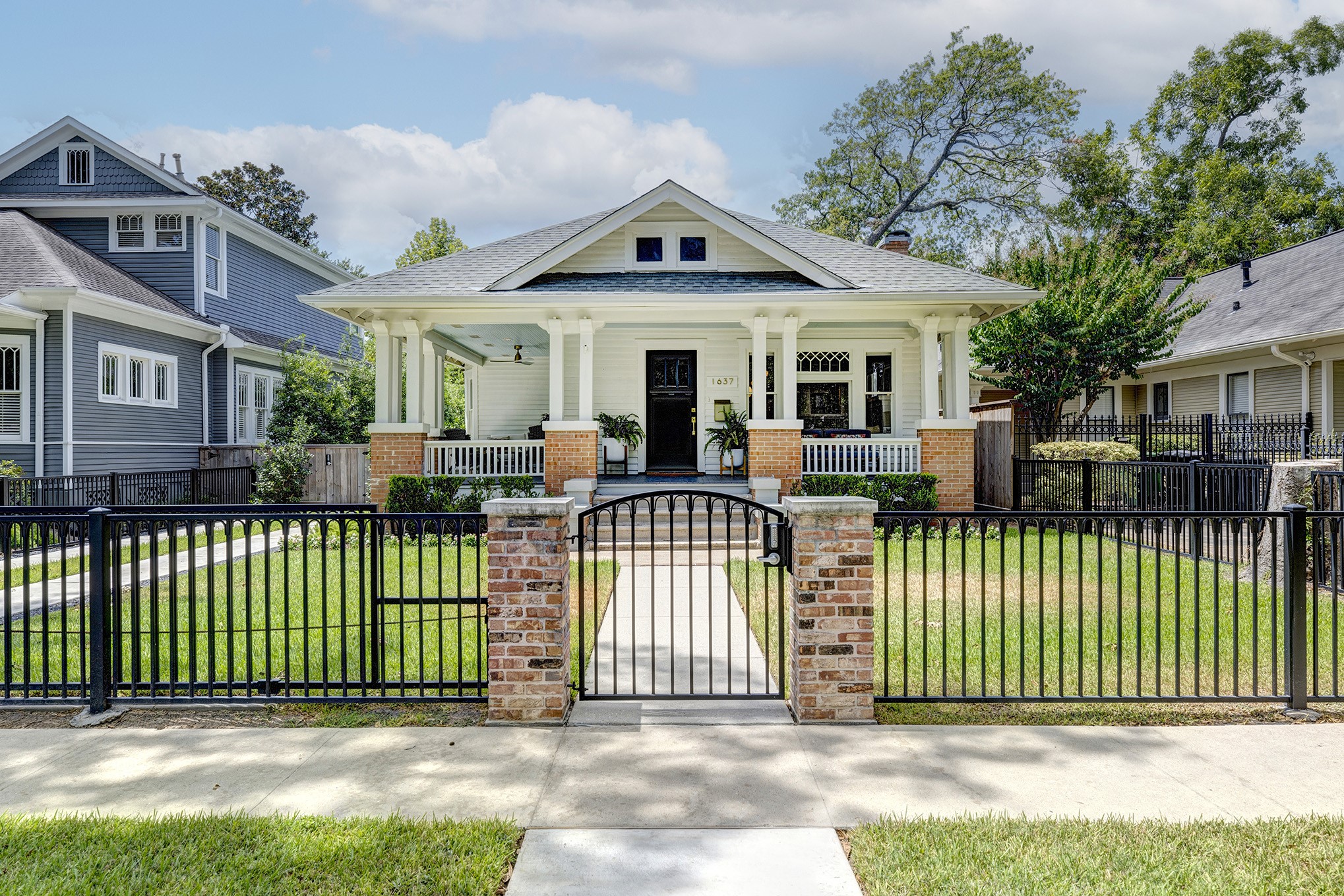 1637 Cortlandt Street Houston TX 77008