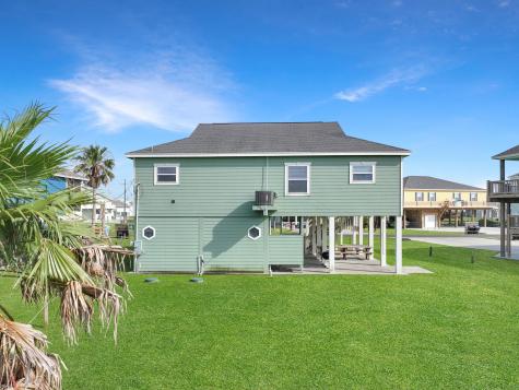 3229 Castle Drive Crystal Beach TX 77650