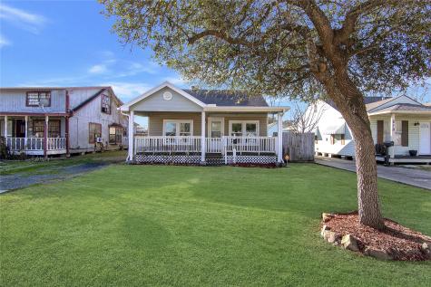 512 S 3rd Street La Porte TX 77571