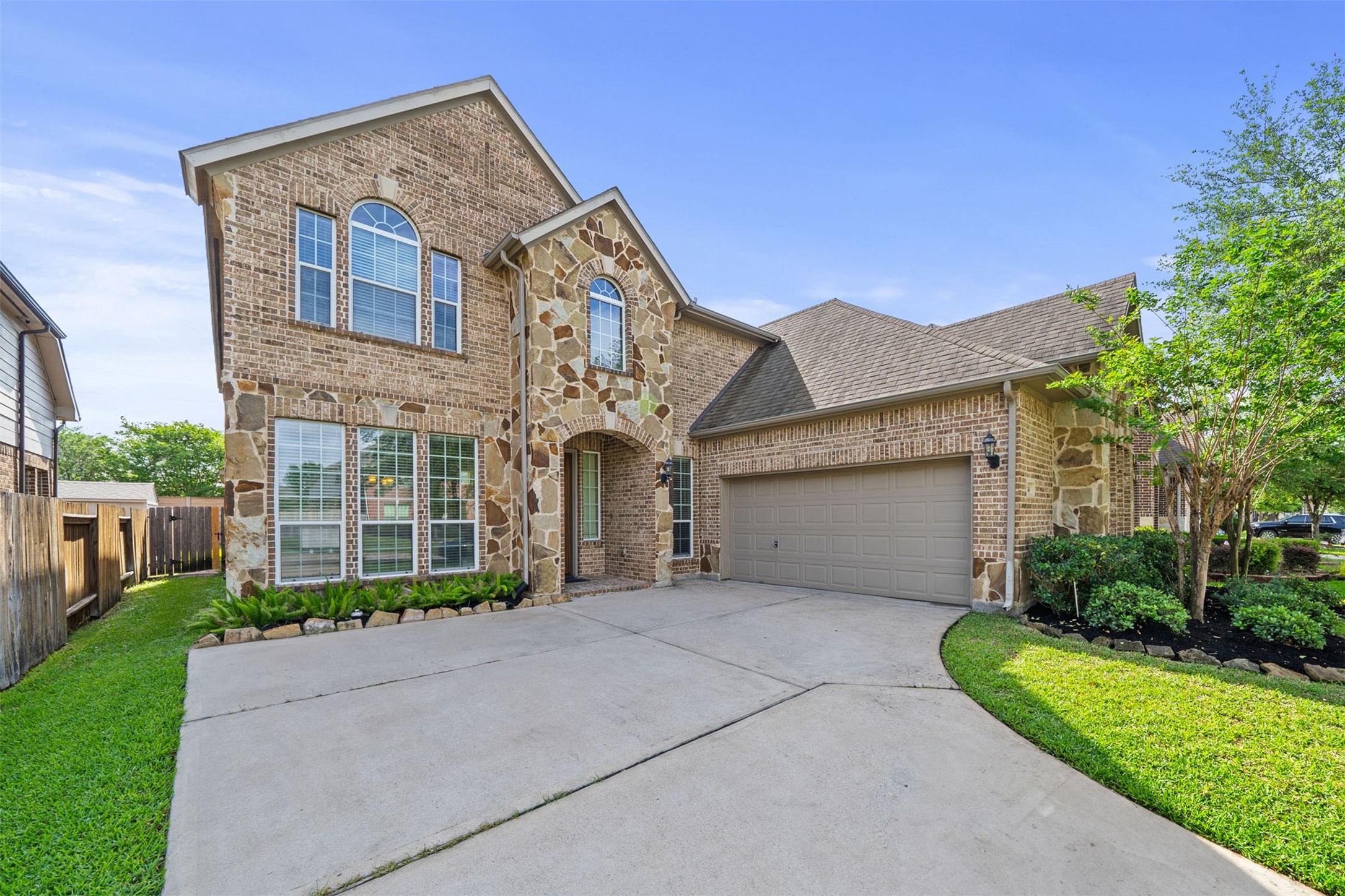 514 Whitney Oaks Lane Stafford TX 77477