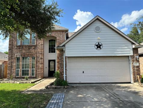 1715 N Highlands Crossing Highlands TX 77562
