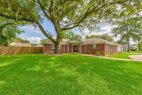 235 Freeman Boulevard West Columbia TX 77486