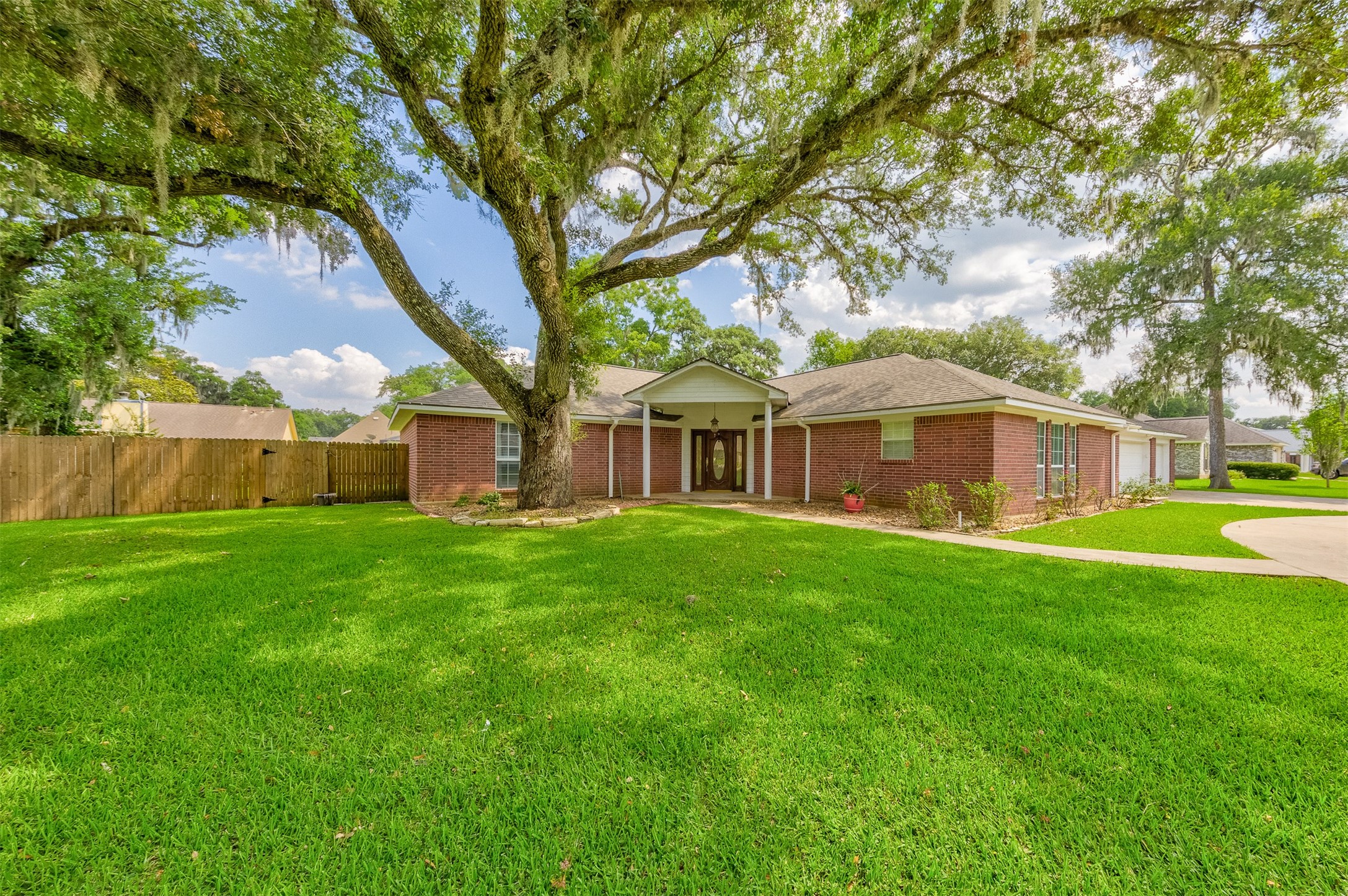 235 Freeman Boulevard West Columbia TX 77486