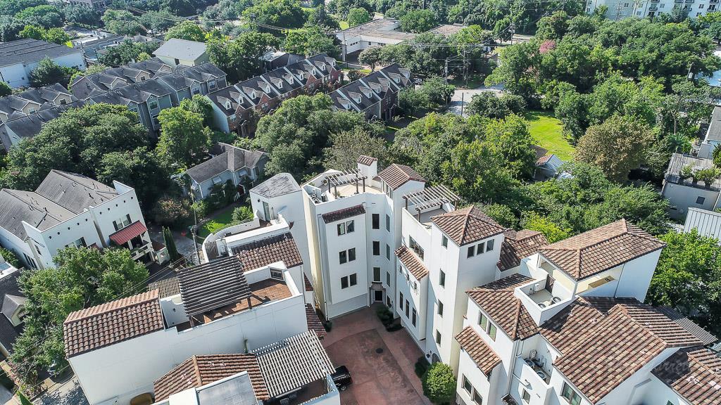5203 Calle Montilla Place Houston TX 77007