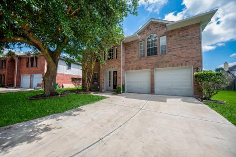 1906 Triple Glen Court Fresno TX 77545