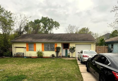 718 S Nugent Street La Porte TX 77571