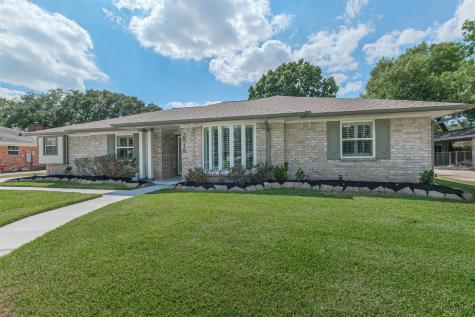 2818 E Pebble Beach Drive Missouri City TX 77459
