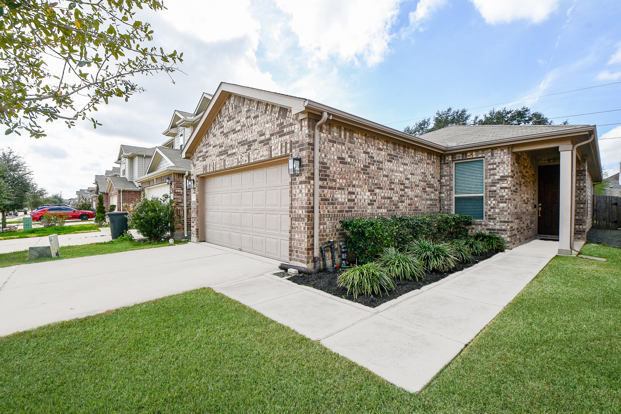6839 Knoll Spring Way Houston TX 77084