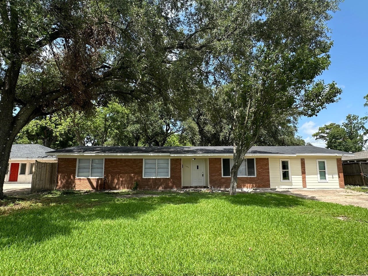 1604 Oaks Drive Pasadena TX 77502