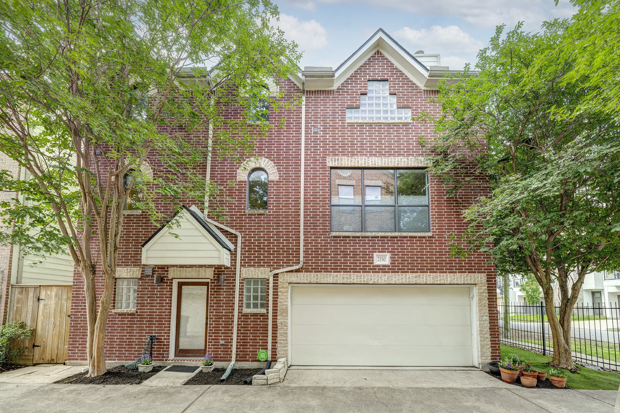 2150 Arabelle Street Houston TX 77007