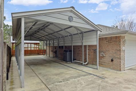 311 Peppertree Village Mills TX 77663