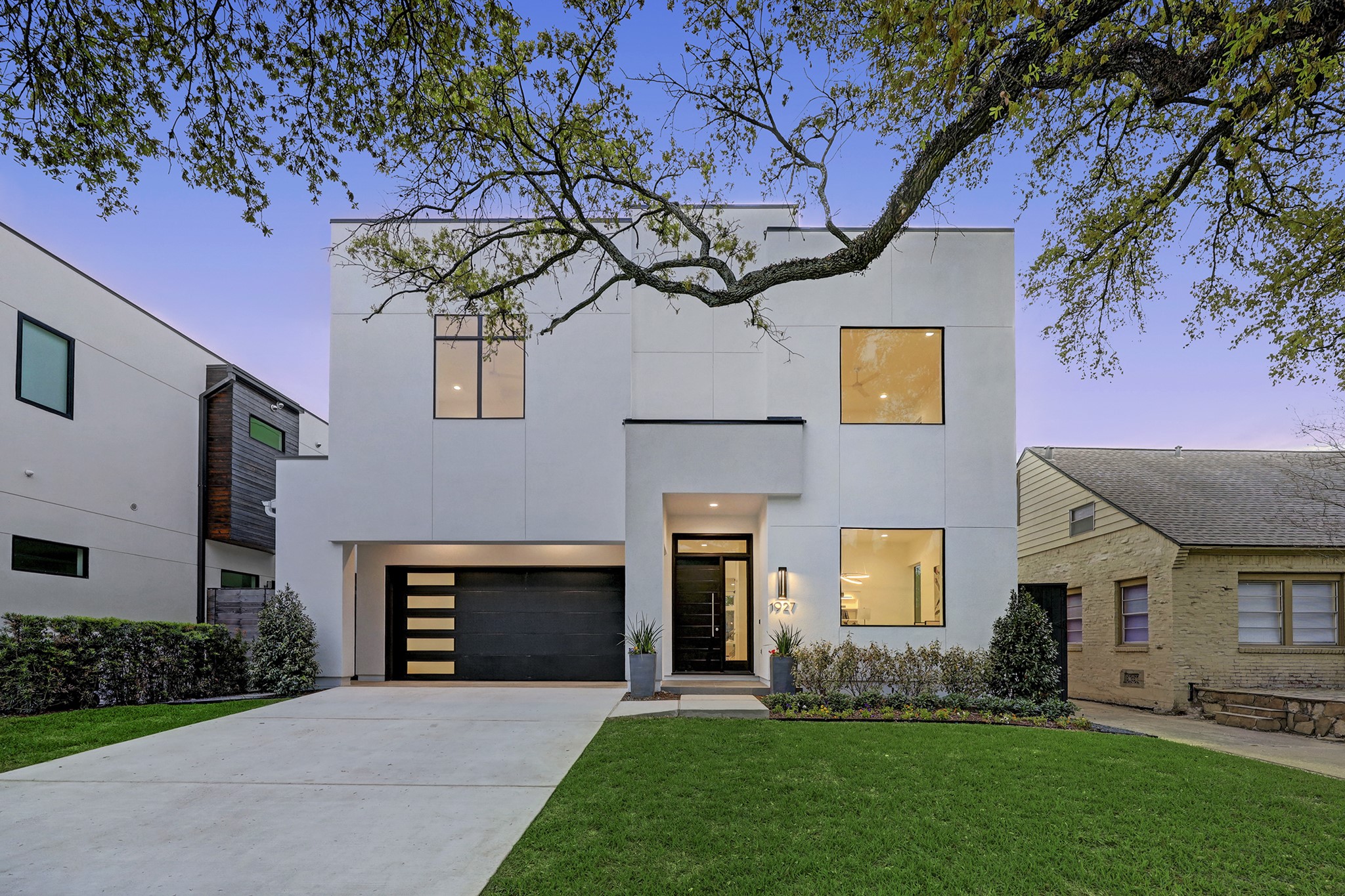 1927 Norfolk Street Houston TX 77098