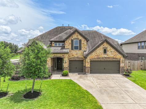 1501 Royal Field Lane Friendswood TX 77546