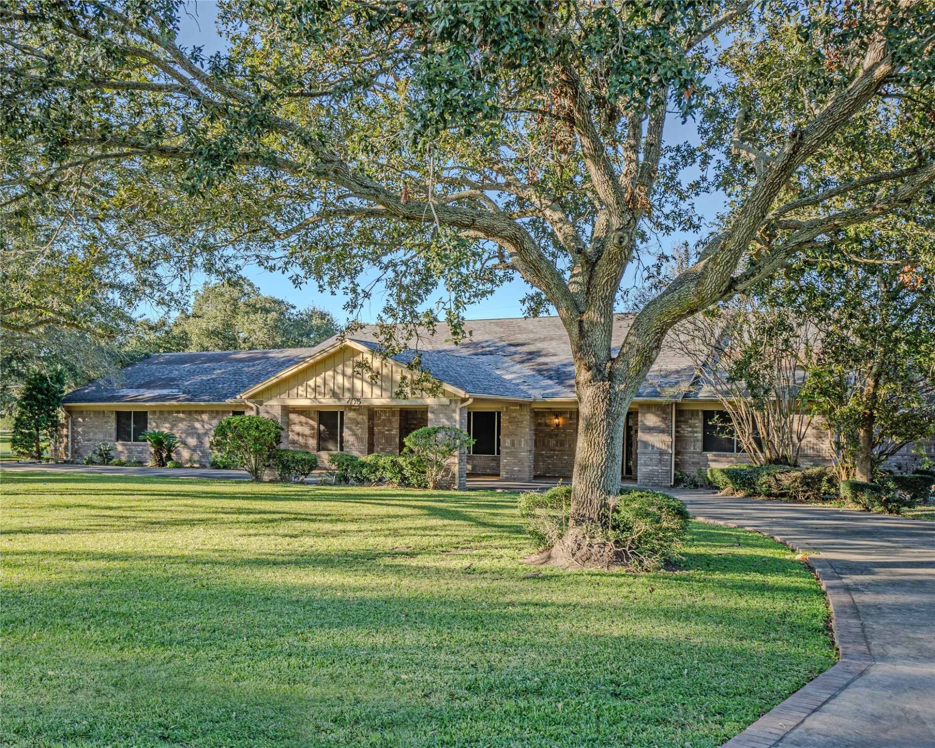705 6th Street Bay City TX 77414