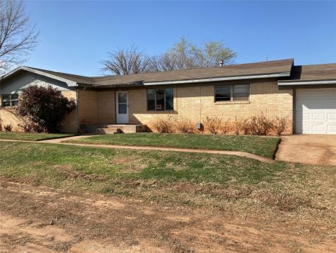 1320 Moody Street Paducah TX 79248