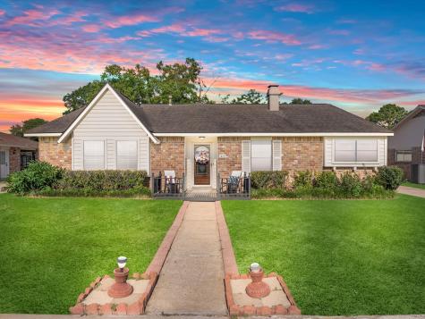 1427 Ashwood Drive Sugar Land TX 77498