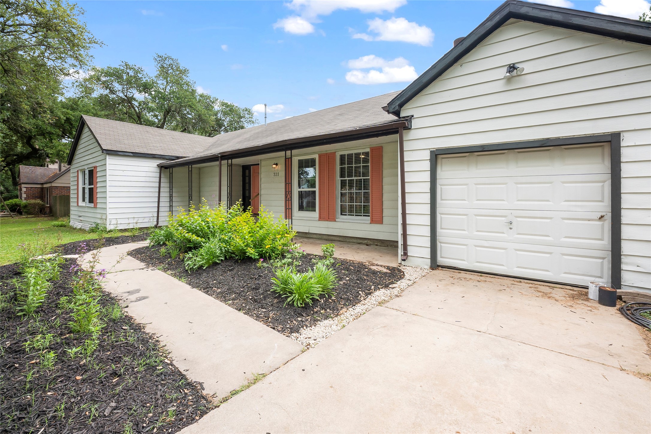 321 13th Avenue N Texas City TX 77590