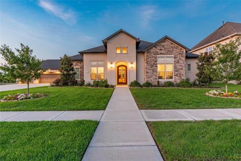 1701 Avery Lane Friendswood TX 77546