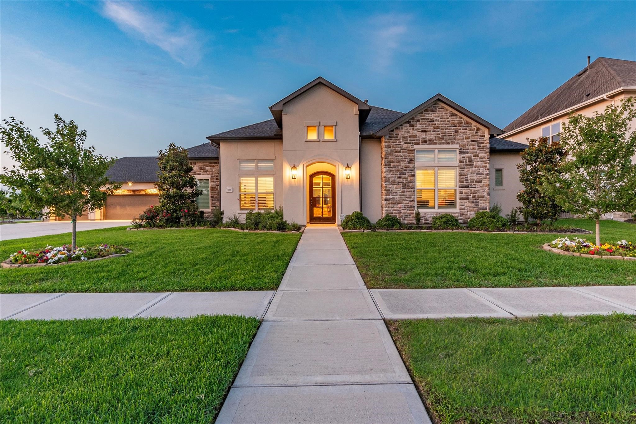 1701 Avery Lane Friendswood TX 77546