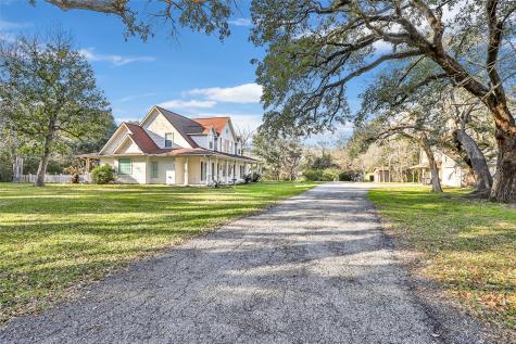 123 Burwell Road Highlands TX 77562