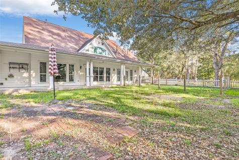 123 Burwell Road Highlands TX 77562